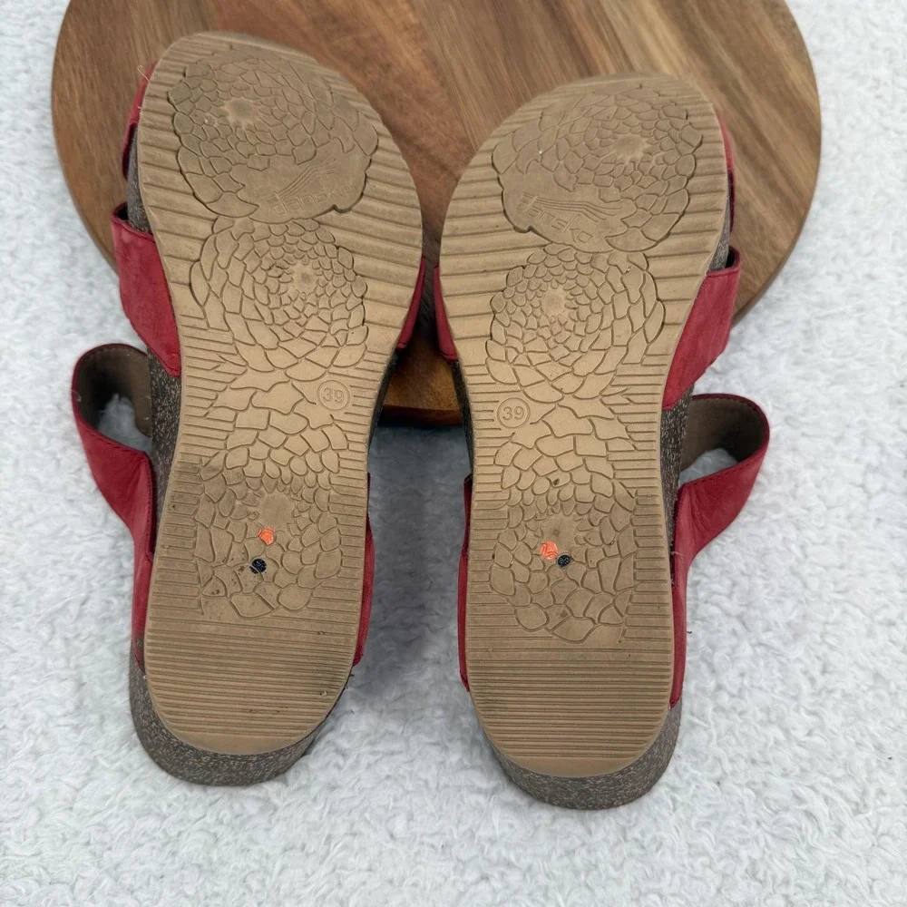 Dansko Susie Milled Nubuck Sandal Womens 8.5 Red Leather Strappy‎ Wedge Comfort